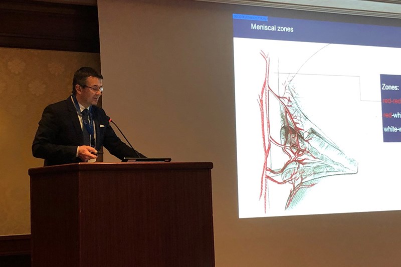 Dr hab. Tomasz Piontek wykładowcą na konferencji The Meniscus w&nbsp;Bolonii
