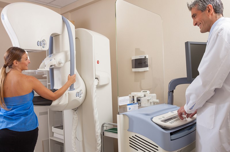 Nowotwory piersi - kiedy się badać?