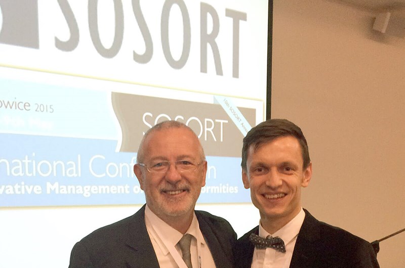 Fizjoterapeuta Rehasport Clinic Mateusz Kozinoga z&nbsp;prestiżowym certyfikatem BSPTS