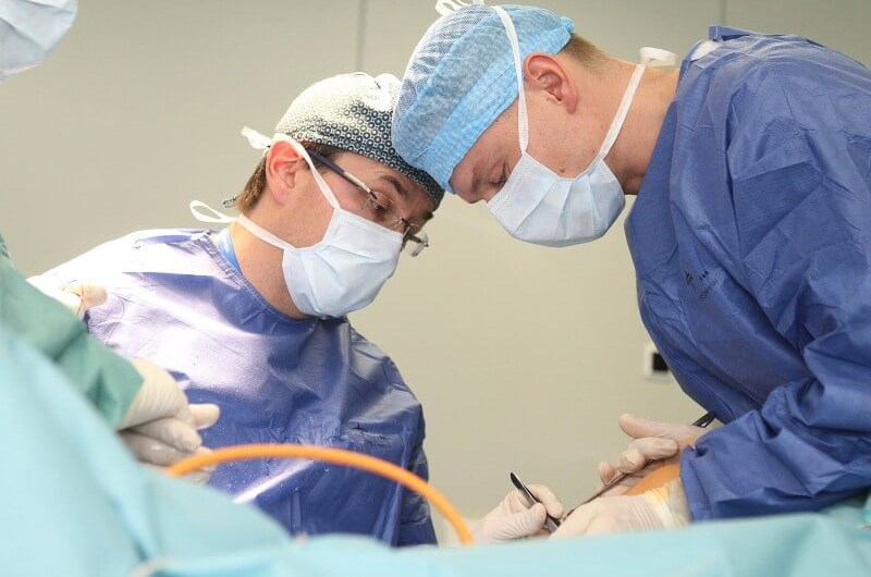 Rehasport na świecie: metoda AMIC techniką artroskopową